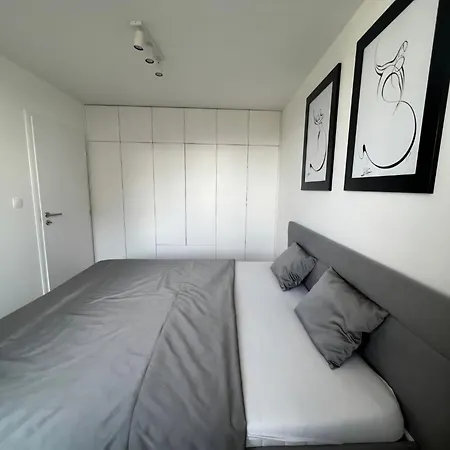 Nová Rezidencia S Parkovanim